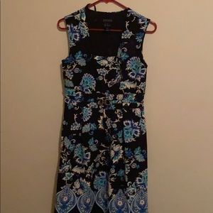 I am selling a very pretty kids dress